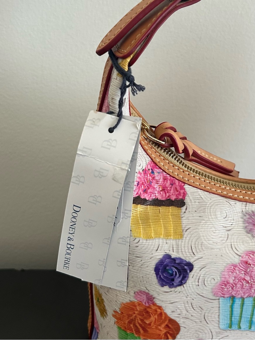 Dooney & Bourke Cupcake Print Leather Hobo Bag Limited Edition Novelty purse - Picture 5 of 16